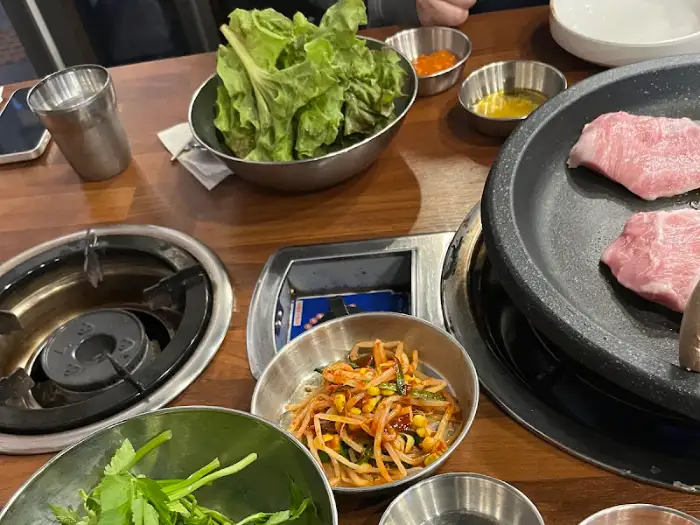 상차림 전체 모습