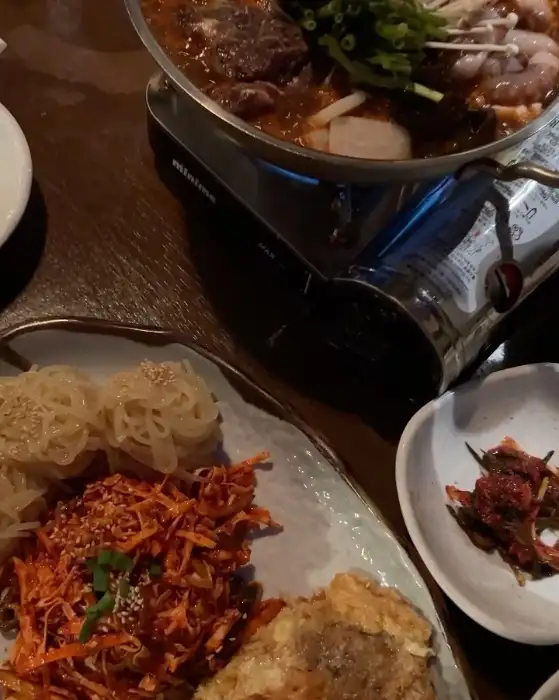 낙지볶음과 칼국수