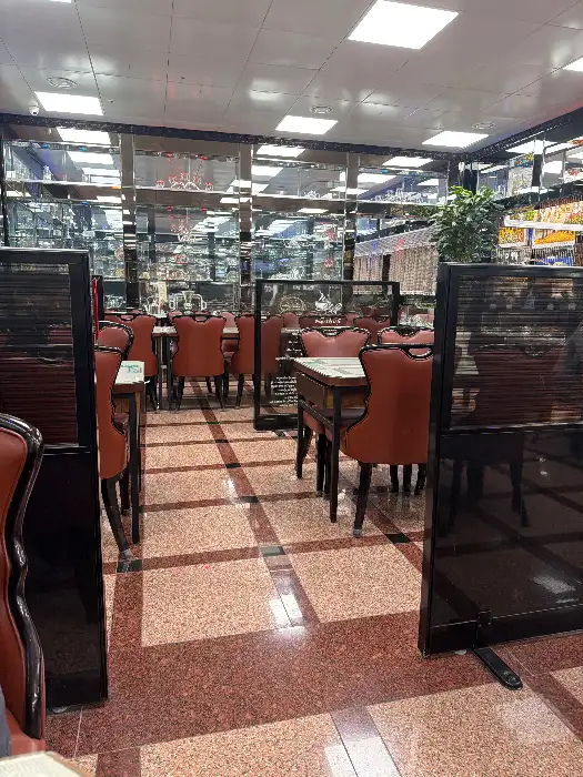 조령휴게소 식당 테이블 배치 모습