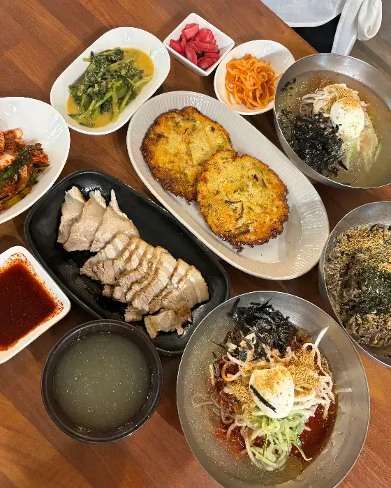 수육과 막국수, 녹두전