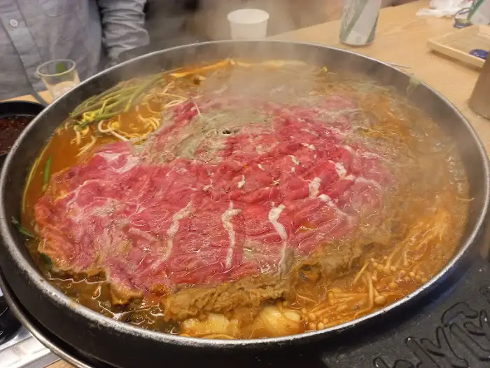 끓기 시작한 우물갈비