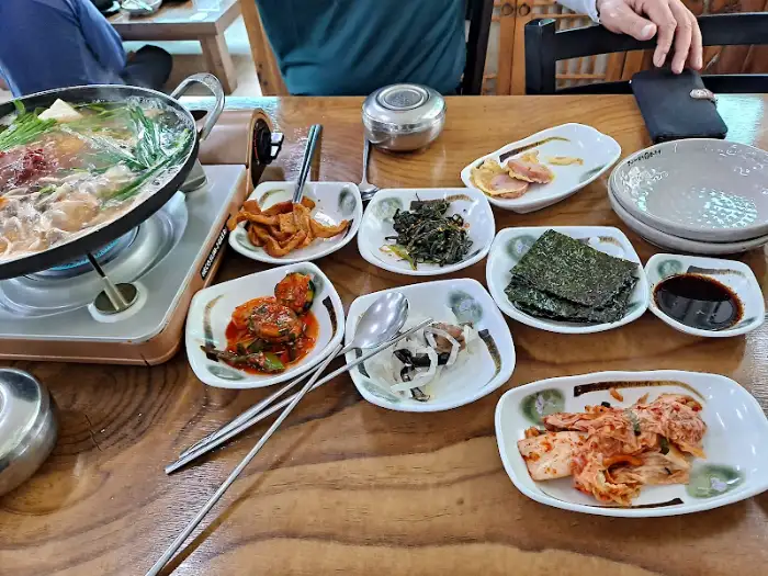 상차림 전체 모습