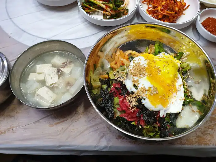 비빔밥과 찌개