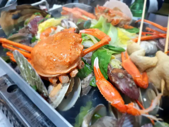 푸짐한 해물탕