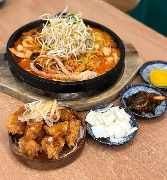 매콤한 해산물 요리