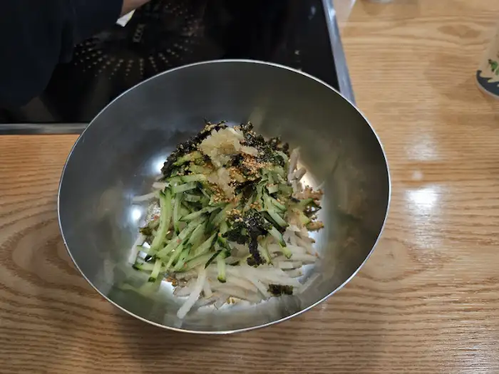 물회 담음새