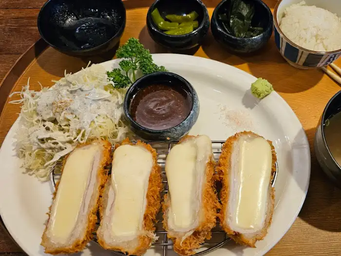 치즈 돈까스 단면