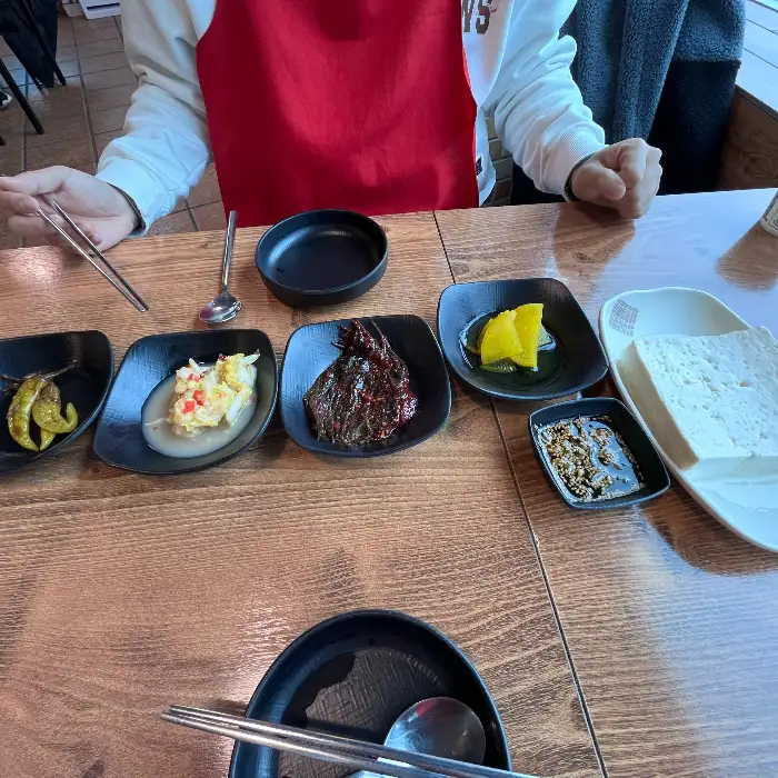 정갈하게 차려진 한 상 차림