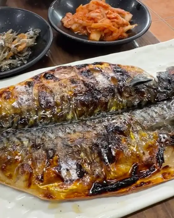 겉바속촉의 정석, 먹음직스러운 고등어구이