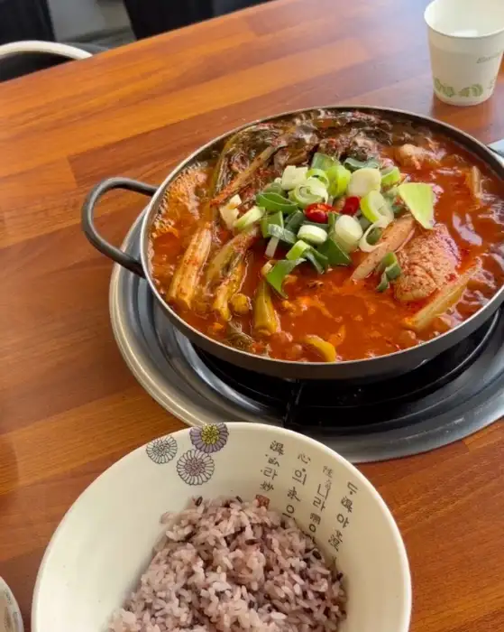 갓김치찌개와 밥