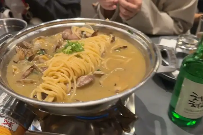 바지락 술찜과 곁들여 먹는 파스타