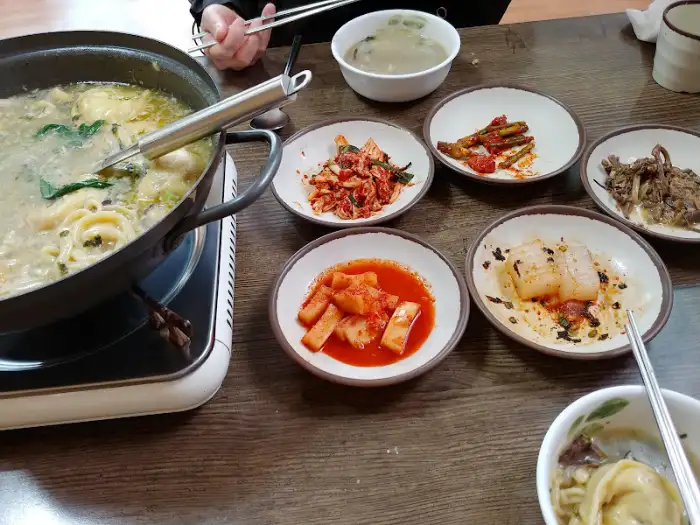철원 소고기 해장국 밑반찬