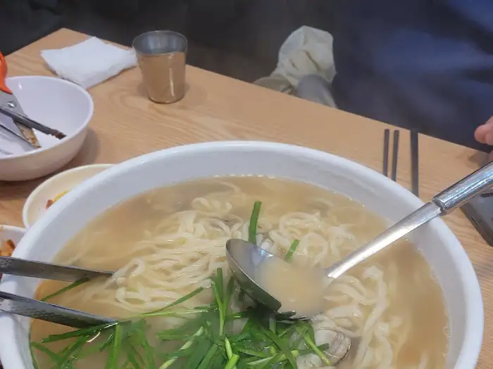 물총조개 칼국수