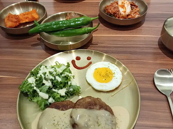 늘곰탕의 함박 메뉴