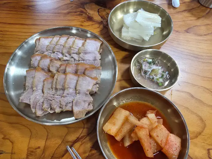 동치미 막국수와 수육