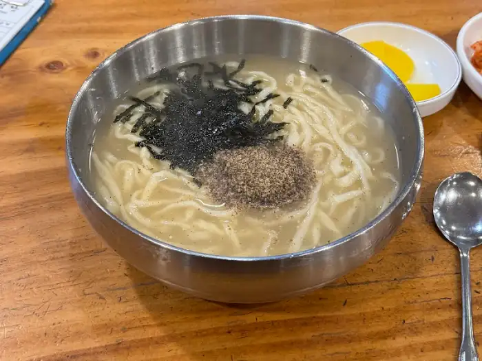 김화칼국수 칼국수 한 그릇