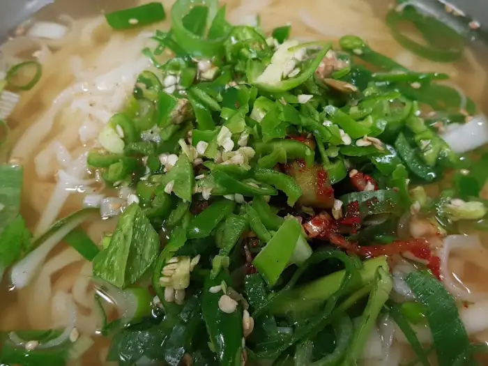 진아집 비빔국수