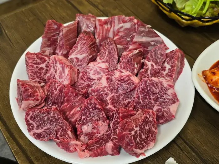 잘 손질된 소고기 모듬