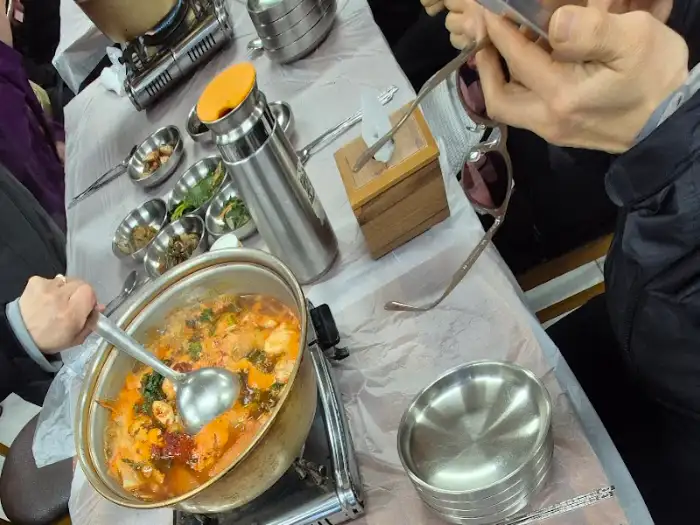 끓고 있는 꽃게탕