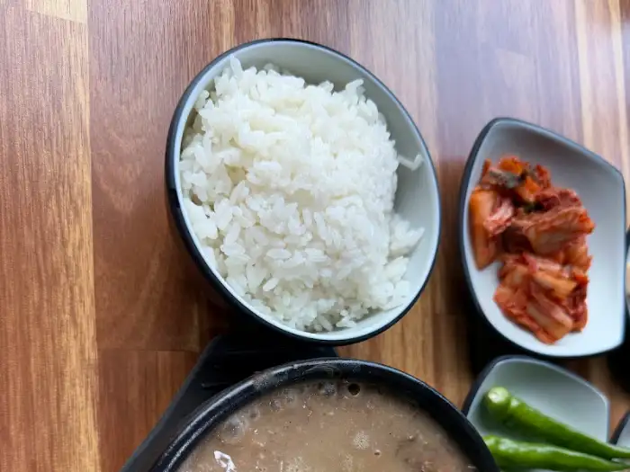 갓 지은 밥