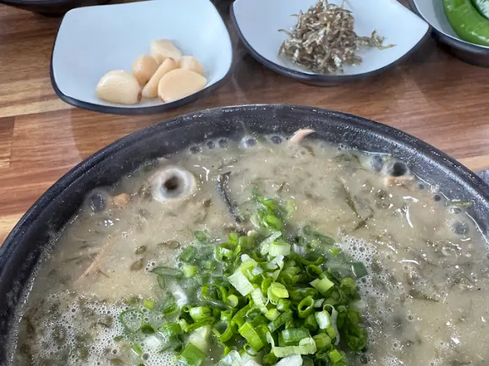 몸국 근접샷