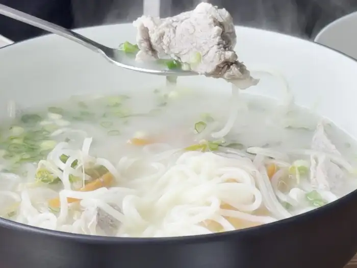 몸국 속 건더기