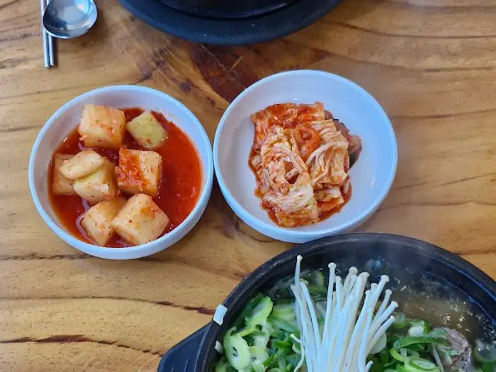 왕갈비탕과 밑반찬