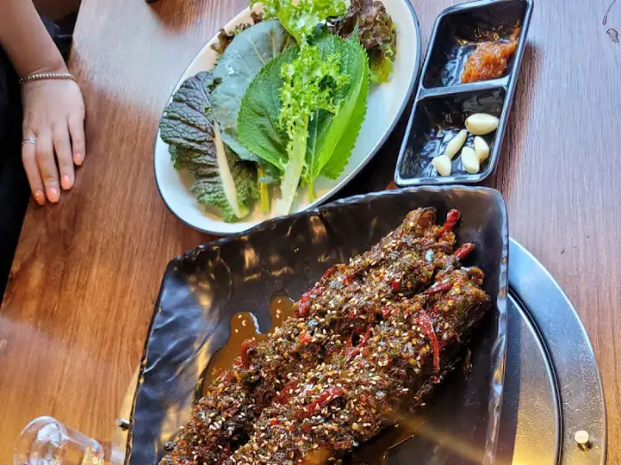 대구 진천동 대복식당 곁들임 채소와 코다리찜