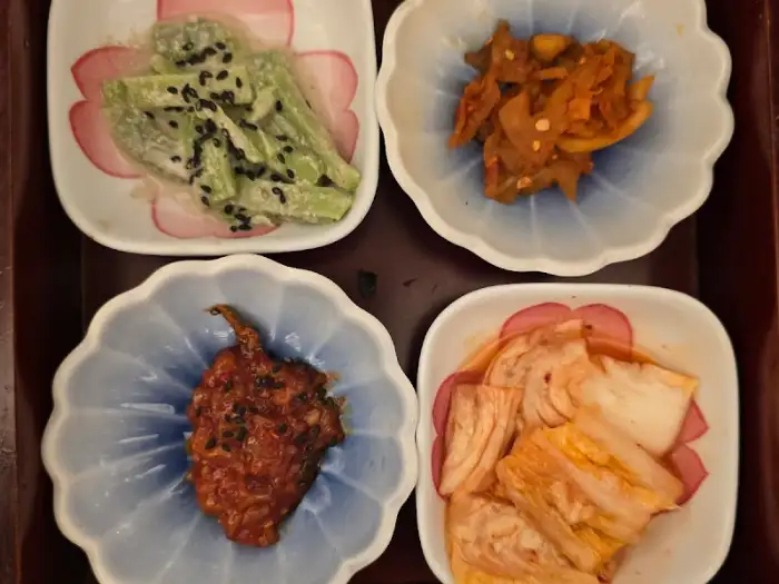 매콤한 양념의 밑반찬