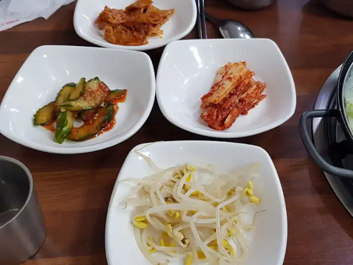 다양한 밑반찬