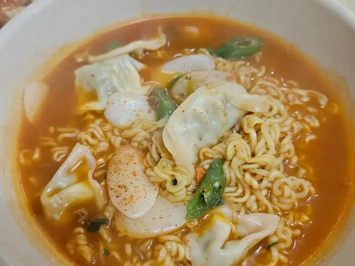 군산 우리분식 라면 속 재료