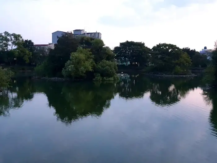 연지못 풍경