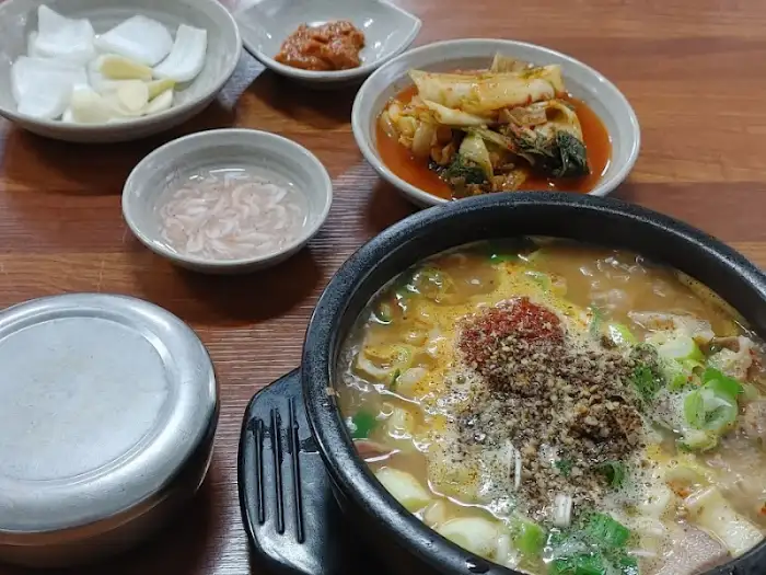 순대국 한 상 차림