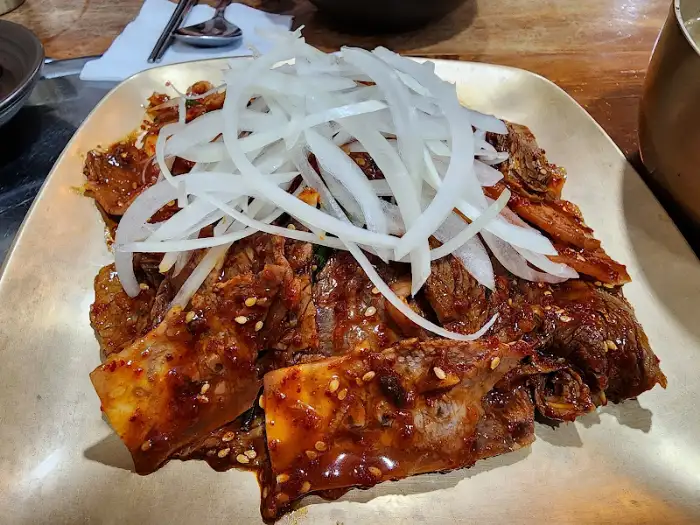 양념된 고기 요리