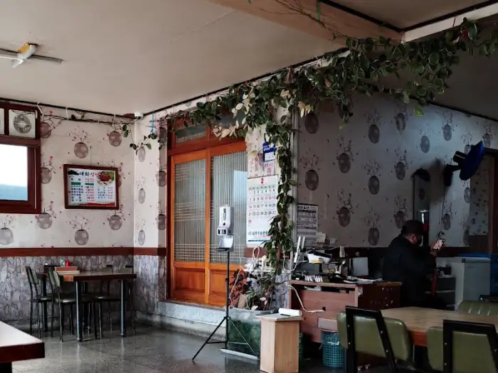 식당 내부 풍경