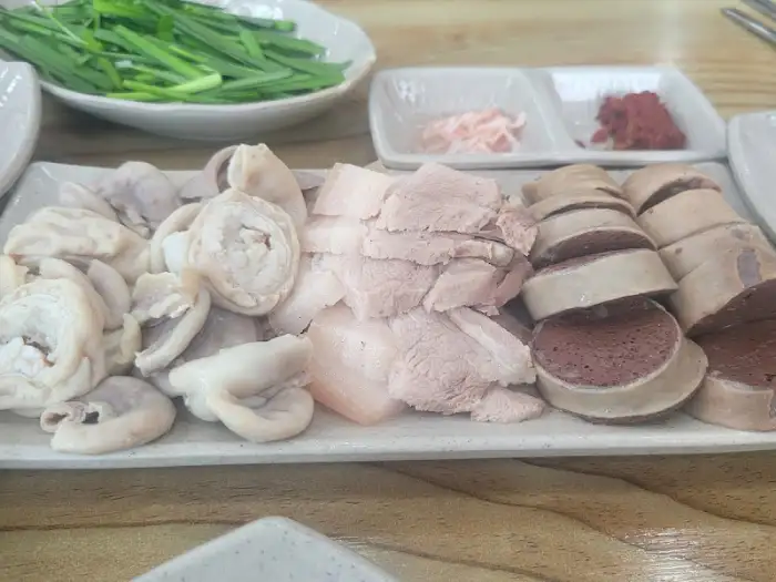 모듬수육 확대