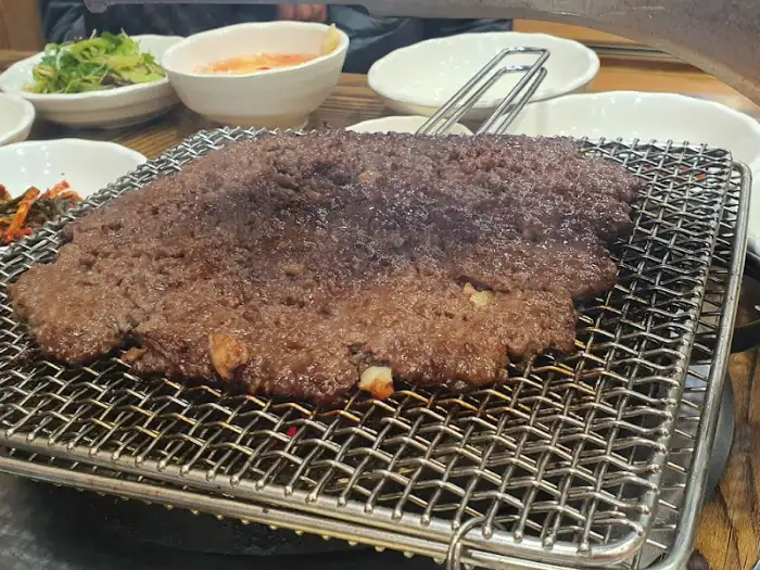 언양 불고기와 함께 차려진 밑반찬들