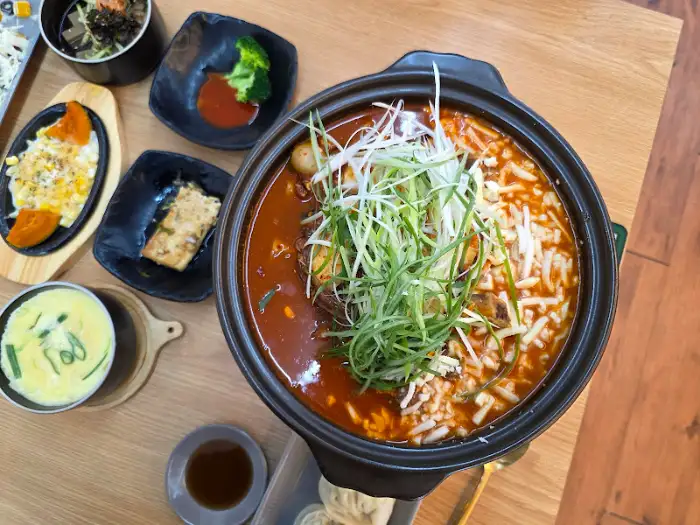 상차림 전체 모습