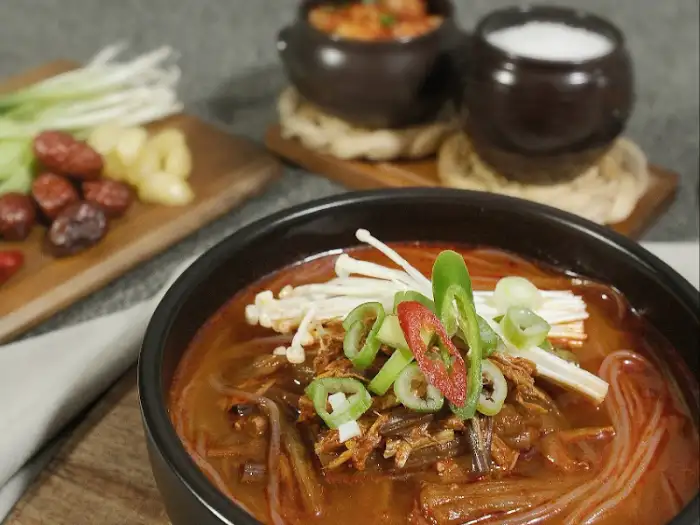 얼큰한 국물의 갈비찜