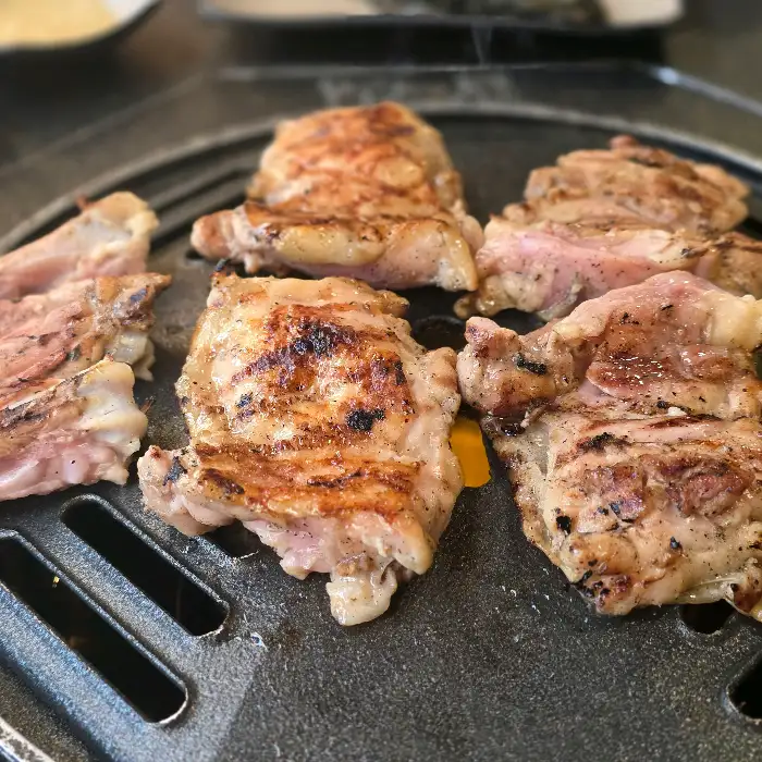 팔각도 닭갈비와 콘치즈