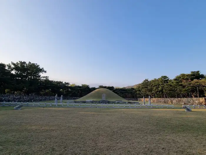 수로왕릉 풍경