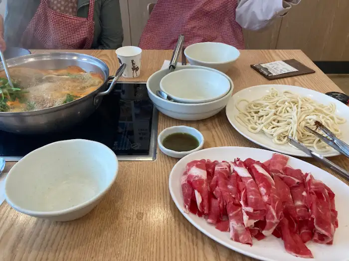 샤브샤브용 소고기와 칼국수 사리