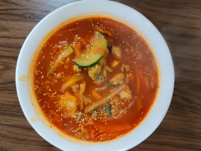 푸짐한 탕수육과 짜장면