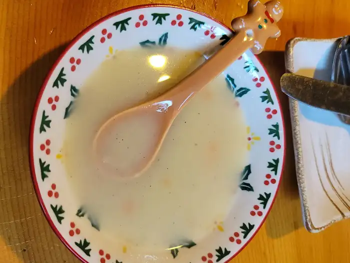 리조또와 곁들여 나온 수프