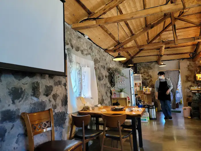 식당 내부 전경