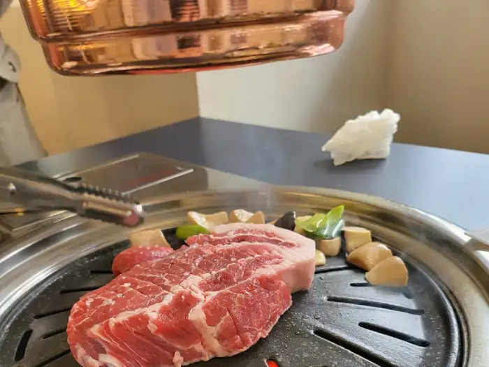 통목살 구워지는 모습