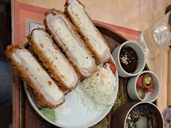 치즈 카츠 비주얼