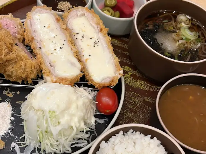 히레카츠와 치즈카츠