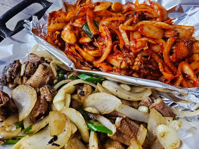 양념 꼼장어와 소금 꼼장어 구이