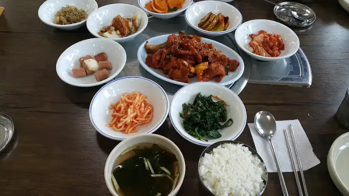 푸짐한 백반 상차림